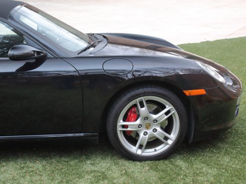 Used 2005 Porsche Boxster S image 10