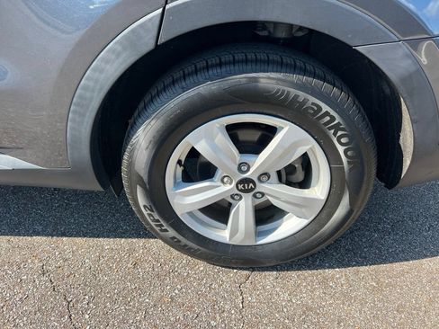 Used 2021 Kia Sorento LX FWD image 24