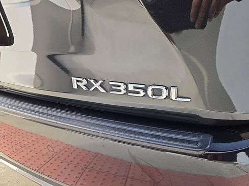 Used 2022 Lexus RX 350L Premium image 9