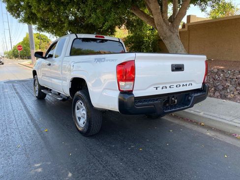 Used 2017 Toyota Tacoma 2WD Access Cab image 51