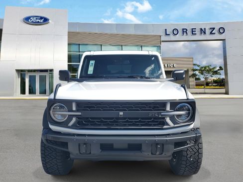 New 2025 Ford Bronco Badlands image 2