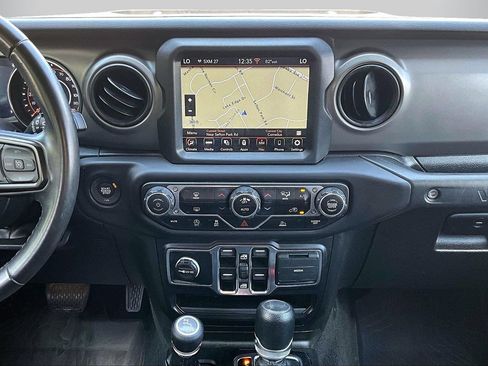 Used 2022 Jeep Wrangler Unlimited Sport w/ Sun And Sound Package AWD/4WD image 11