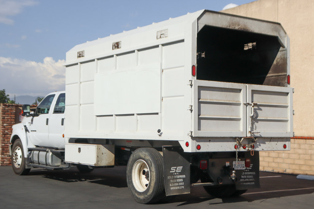 Used 2022 Ford F650 2WD Crew Cab Super Duty image 9