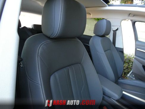 Used 2021 Audi e-tron Premium w/ Convenience Plus Package AWD/4WD image 30
