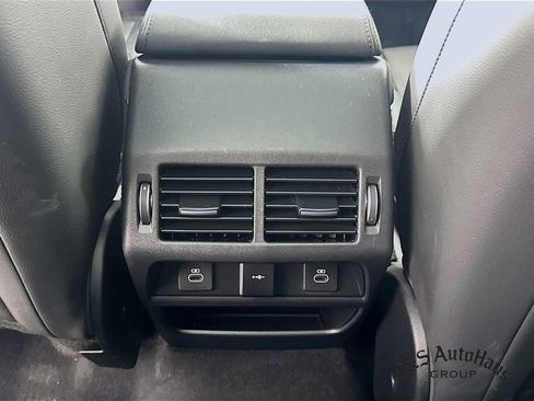 Used 2023 Land Rover Discovery Sport S image 30