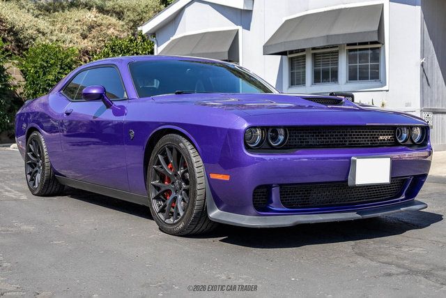 Used 2016 Dodge Challenger SRT Hellcat RWD image 12