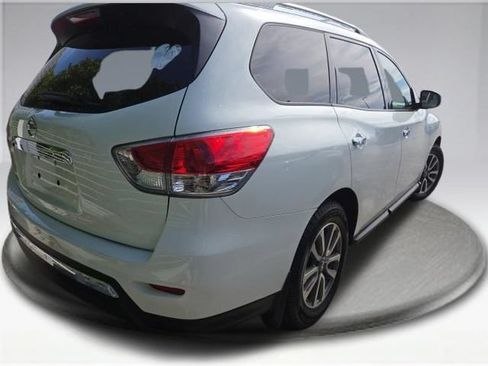 Used 2016 Nissan Pathfinder S FWD image 5