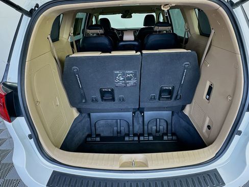 Used 2016 Kia Sedona EX FWD image 25