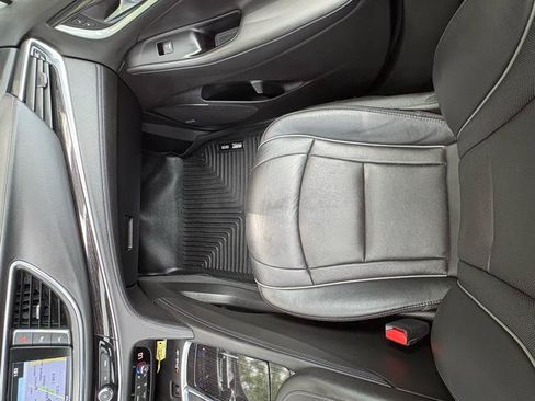 Used 2019 Buick Enclave Avenir w/ Avenir Technology Package AWD/4WD image 19