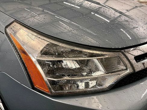 Used 2009 Ford Focus SE FWD image 27