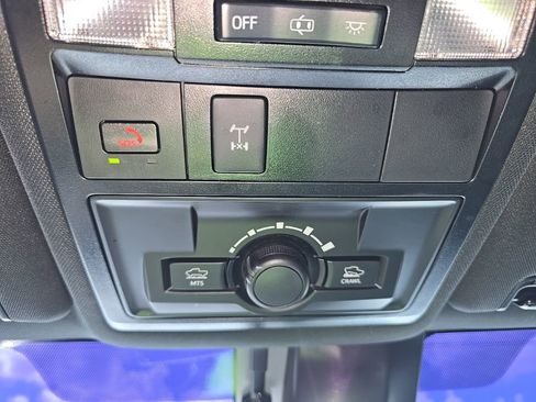 Used 2022 Toyota Tacoma TRD Off-Road w/ Technology Package image 22