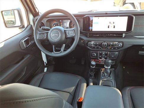 New 2025 Jeep Gladiator Rubicon image 4