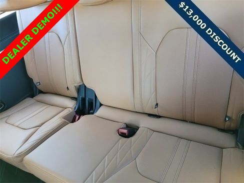 Used 2024 Ford Expedition Max Platinum image 8