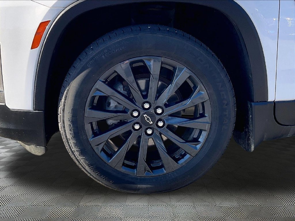 Used 2023 Chevrolet Traverse RS w/ LPO, Floor Liner Package AWD/4WD image 7