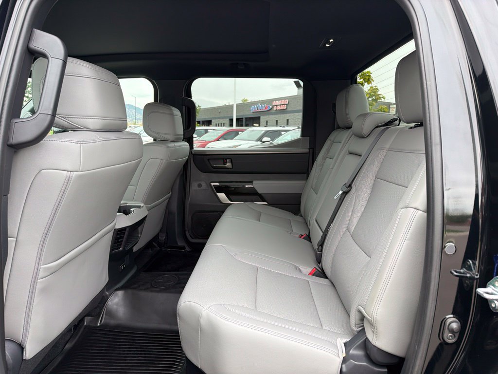 Used 2025 Toyota Tundra Limited AWD/4WD image 19