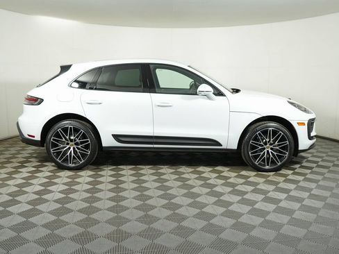 Used 2026 Porsche Macan AWD/4WD image 8