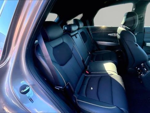 Used 2025 Genesis GV70 2.5T w/ Sport Prestige Package image 17