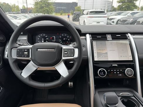 New 2026 Land Rover Discovery Limited Edition AWD/4WD image 6
