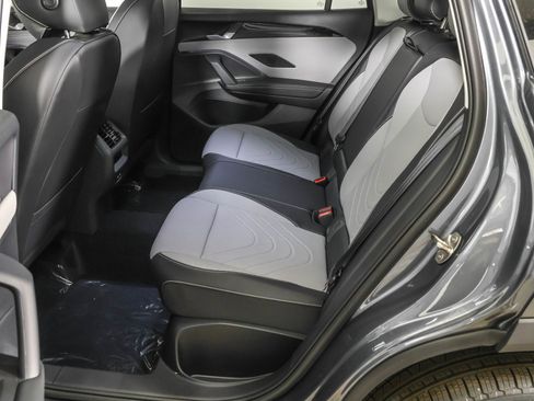 New 2026 Volkswagen Tiguan SE AWD/4WD image 35