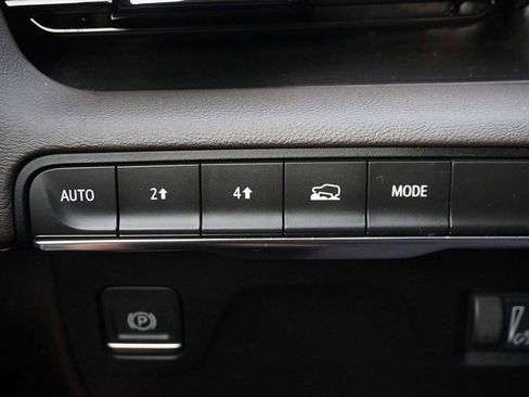 Used 2022 Cadillac Escalade Premium Luxury image 51