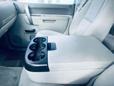 Used 2010 GMC Sierra 1500 SLE w/ Power Pack Plus image 22