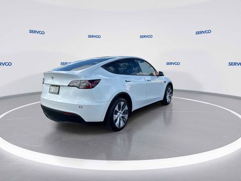 Used 2021 Tesla Model Y 2WD image 8