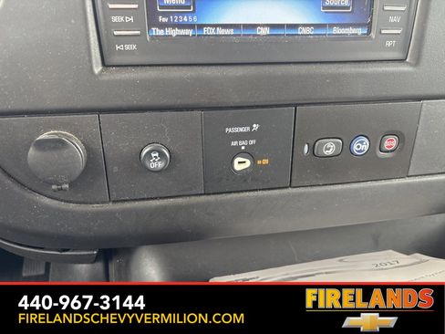 Used 2017 Chevrolet Express 3500 Extended image 22
