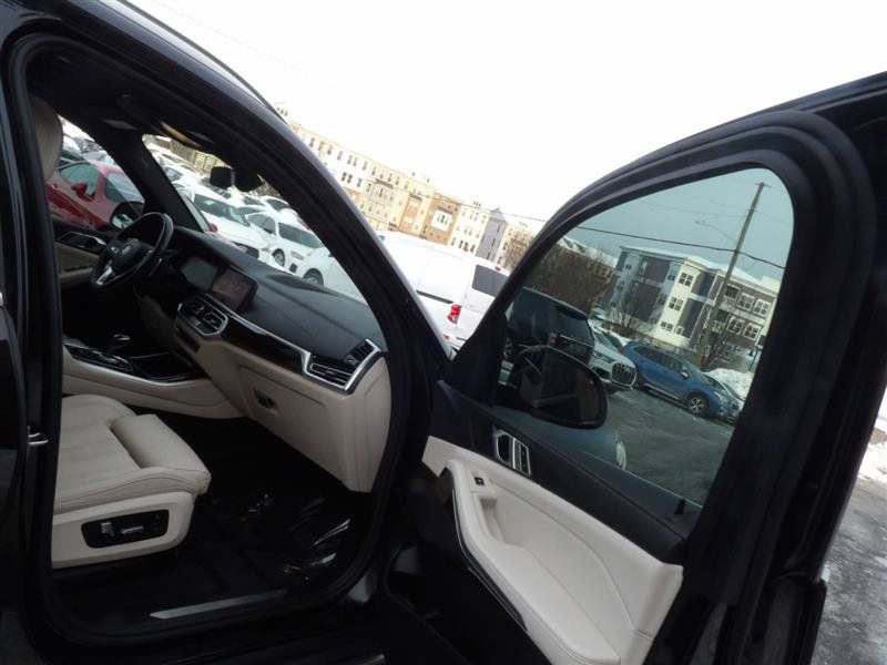 Used 2020 BMW X5 xDrive40i w/ Premium Package AWD/4WD image 15