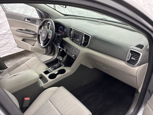 Used 2019 Kia Sportage LX AWD/4WD image 15