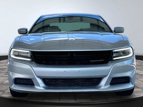 Used 2021 Dodge Charger SXT w/ Leather Interior Group RWD image 2