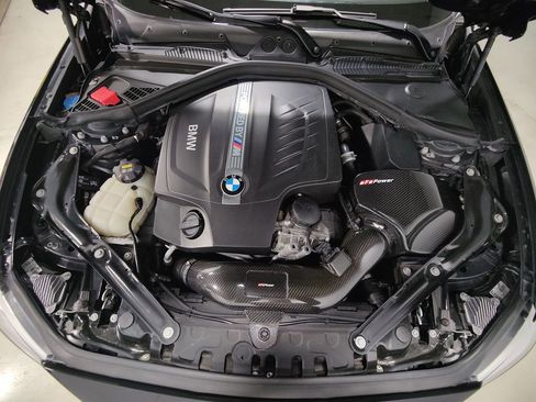 Used 2018 BMW M2 w/ Executive Package image 4