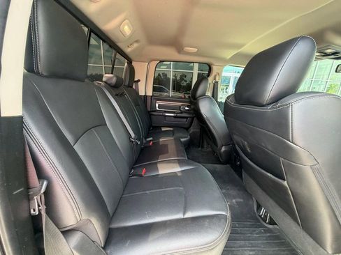 Used 2018 RAM 1500 Laramie w/ Convenience Group AWD/4WD image 15