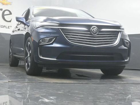 Used 2024 Buick Enclave Essence w/ LPO, Touring Package image 3