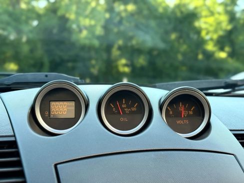 Used 2004 Nissan 350Z Touring image 14