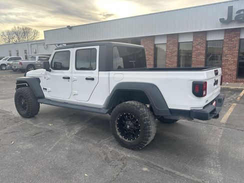 Used 2020 Jeep Gladiator Sport w/ Quick Order Package 24S image 2