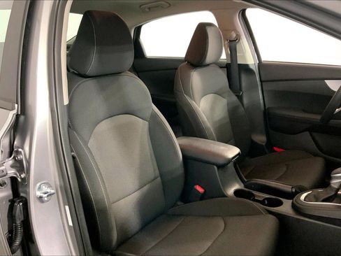 Certified 2024 Kia Forte LXS image 7