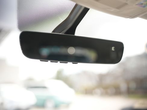 Certified 2022 Volkswagen Atlas SE w/ Black Wheel Package image 31