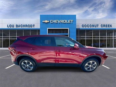 Used 2025 Chevrolet Blazer LT image 9