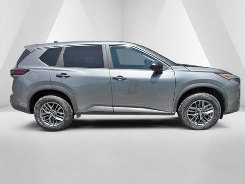 Used 2024 Nissan Rogue S AWD/4WD image 8