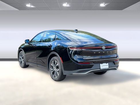 Used 2024 Toyota Crown Limited image 3