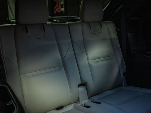 Used 2023 MAZDA CX-9 Signature image 12