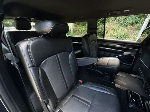 Used 2025 Jeep Wagoneer Series II image 42