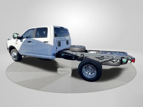 New 2025 RAM 3500 Big Horn image 5