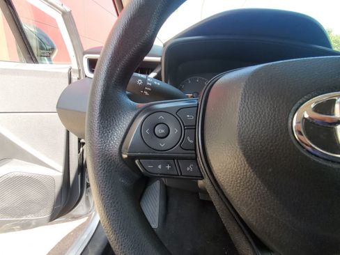 Used 2025 Toyota Corolla LE FWD image 20