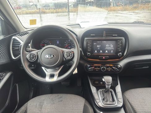 Used 2020 Kia Soul S image 32