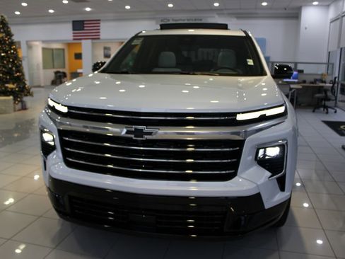 New 2026 Chevrolet Traverse High Country w/ LPO, Floor Liner Package image 3