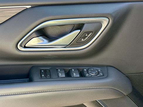 Used 2022 Chevrolet Tahoe Z71 w/ Off-Road Capability Package image 18