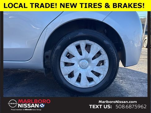 Used 2016 Toyota Yaris L image 12