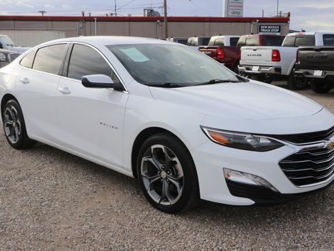 Used 2020 Chevrolet Malibu LT image 1