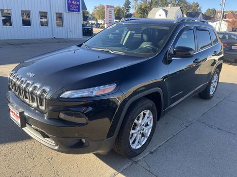 Used 2015 Jeep Cherokee Latitude w/ Cold Weather Group image 5